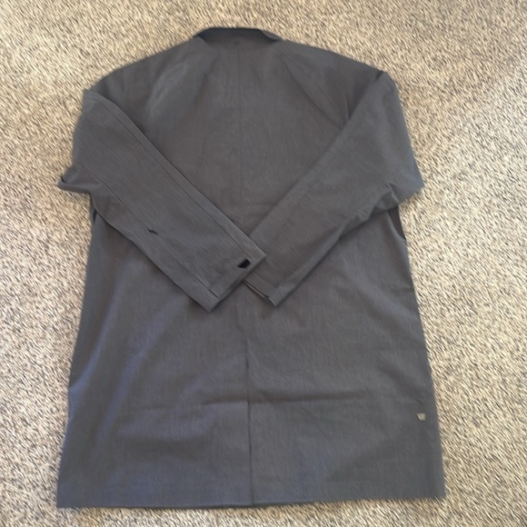 Mack Weldon Stormchaser Macintosh Rain Jacket - Picture 3 of 3